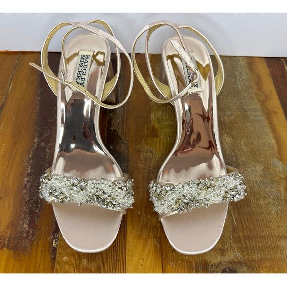 Badgley Mischka Women's Alyna Bejeweled Block Heel Pump Size 8.5 Champaigne - Picture 3 of 9